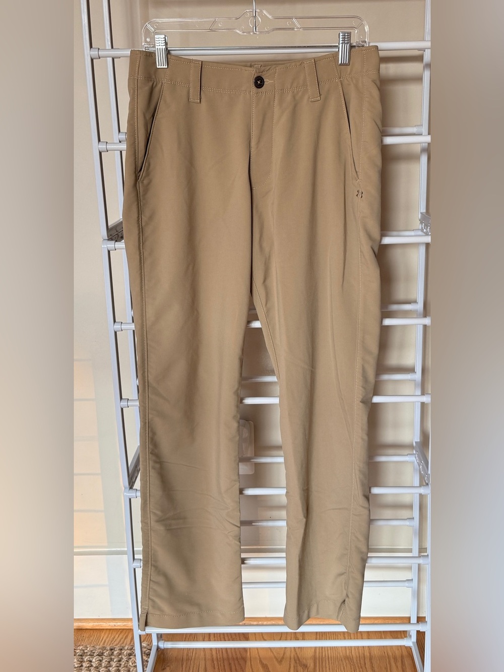 Under Armour Men’s Golf Khaki Pants Loose Fit Straight Leg ~ Sz 30/30 ~ VGUC